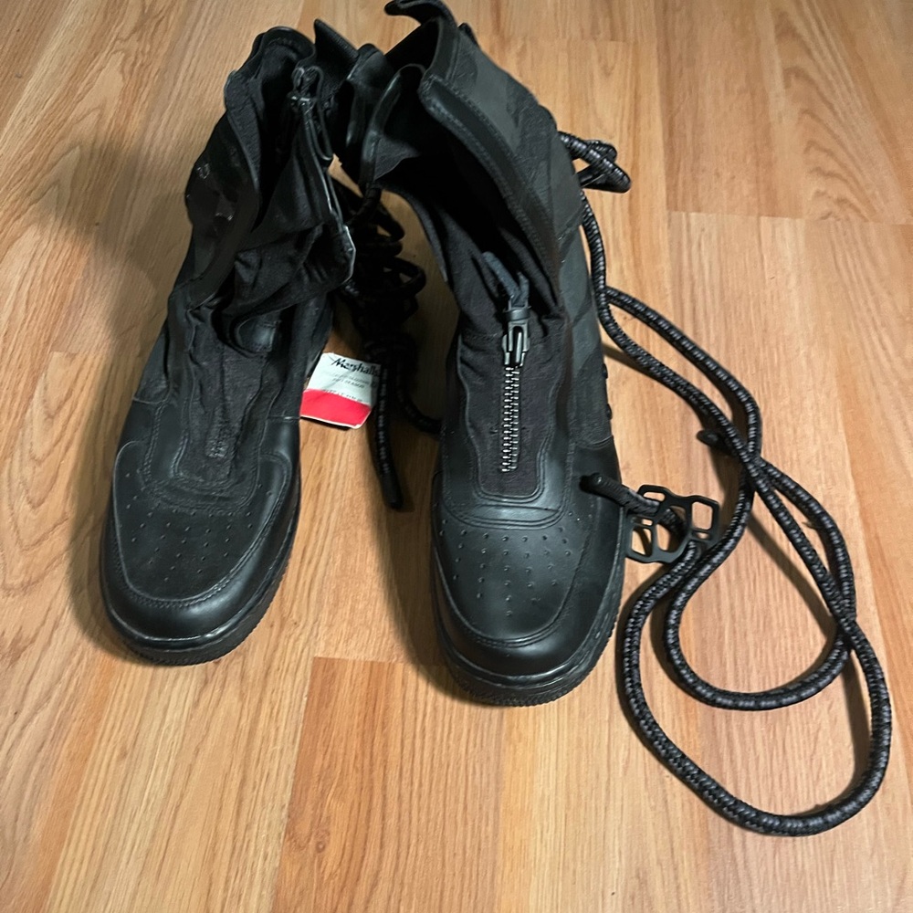 Nike SF Air Force 1 High Black Gum Size 8.5 new with tags